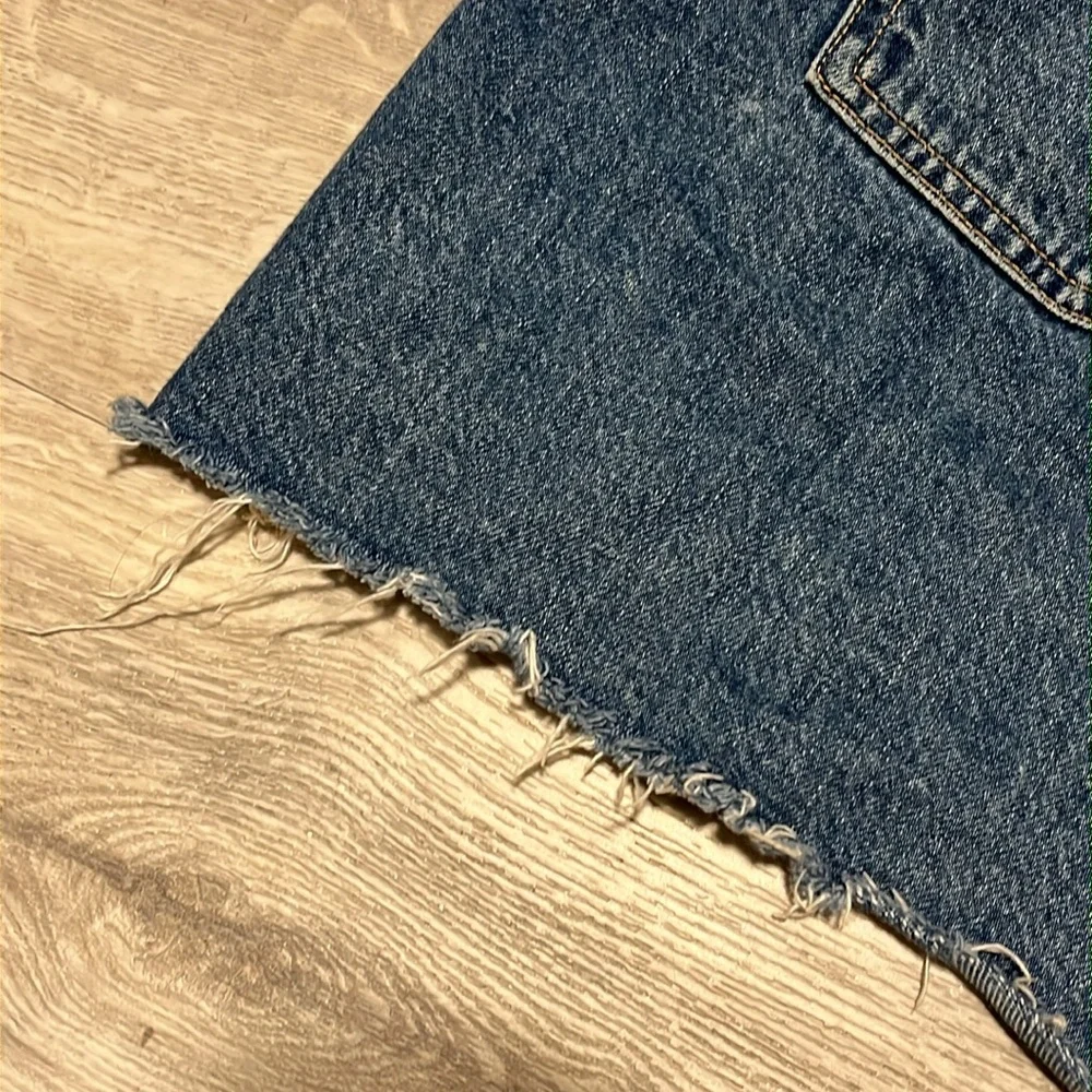 Everlane The A-Line Denim Short in medium indigo - size 33 - Picture 9 of 13